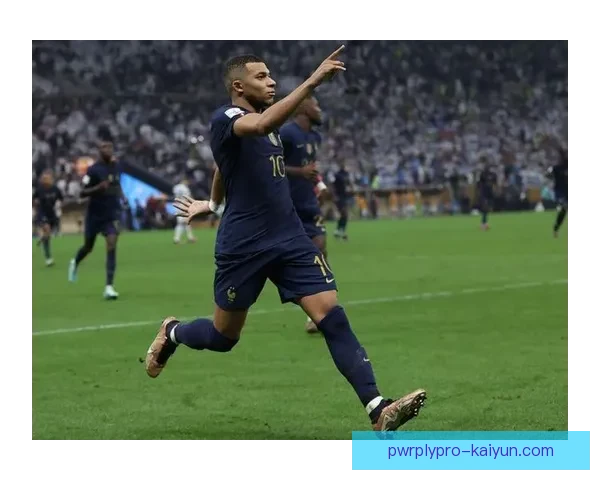 姆巴佩粉丝突破亿级大关，热情高涨展现全球球迷影响力