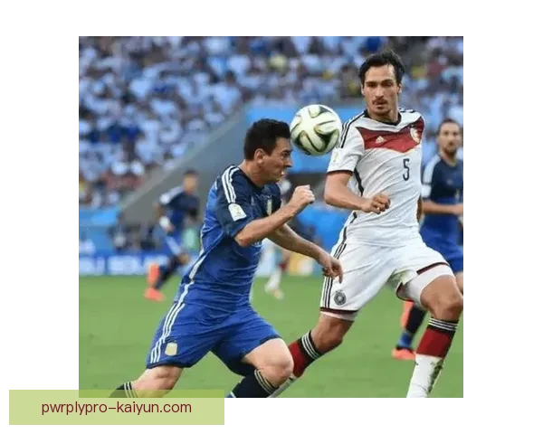 埃因霍温防线表现稳健，近期状态回暖，展现出较强竞争力。