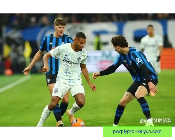 劳塔罗在意甲赛季中表现稳健，成为球队关键球员，备受期待。