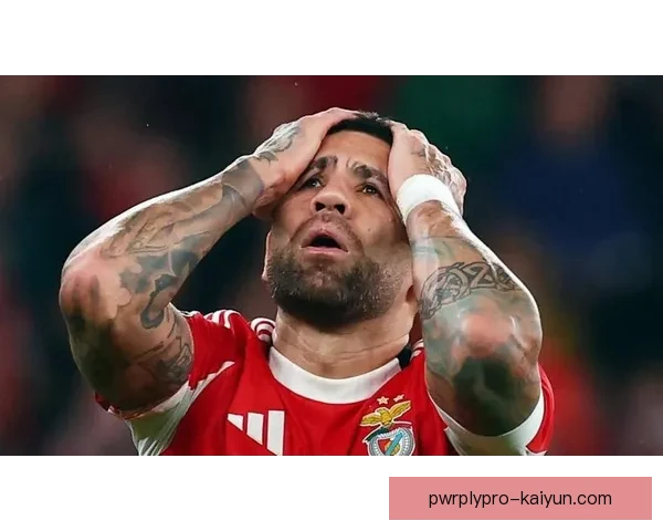 阿贾克斯防线稳定，近期表现值得关注